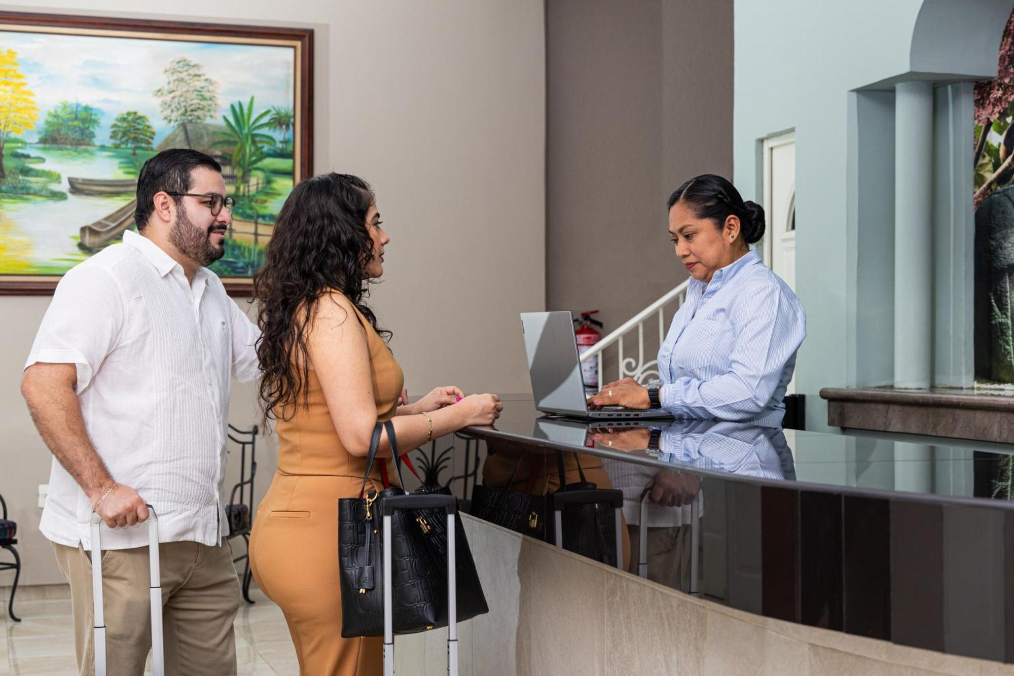 Hotel San Juan Centro 비야에르모사 외부 사진